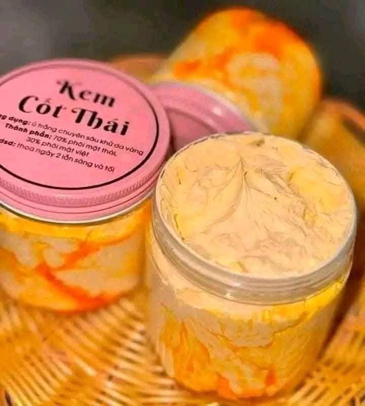 Kem Cot Thai Body Cream – 250gm | উজ্জ্বল ও মসৃণ ত্বকের জন্য