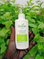 Simple Kind to Skin Hydrating Light Moisturiser - 125ml - Image 2